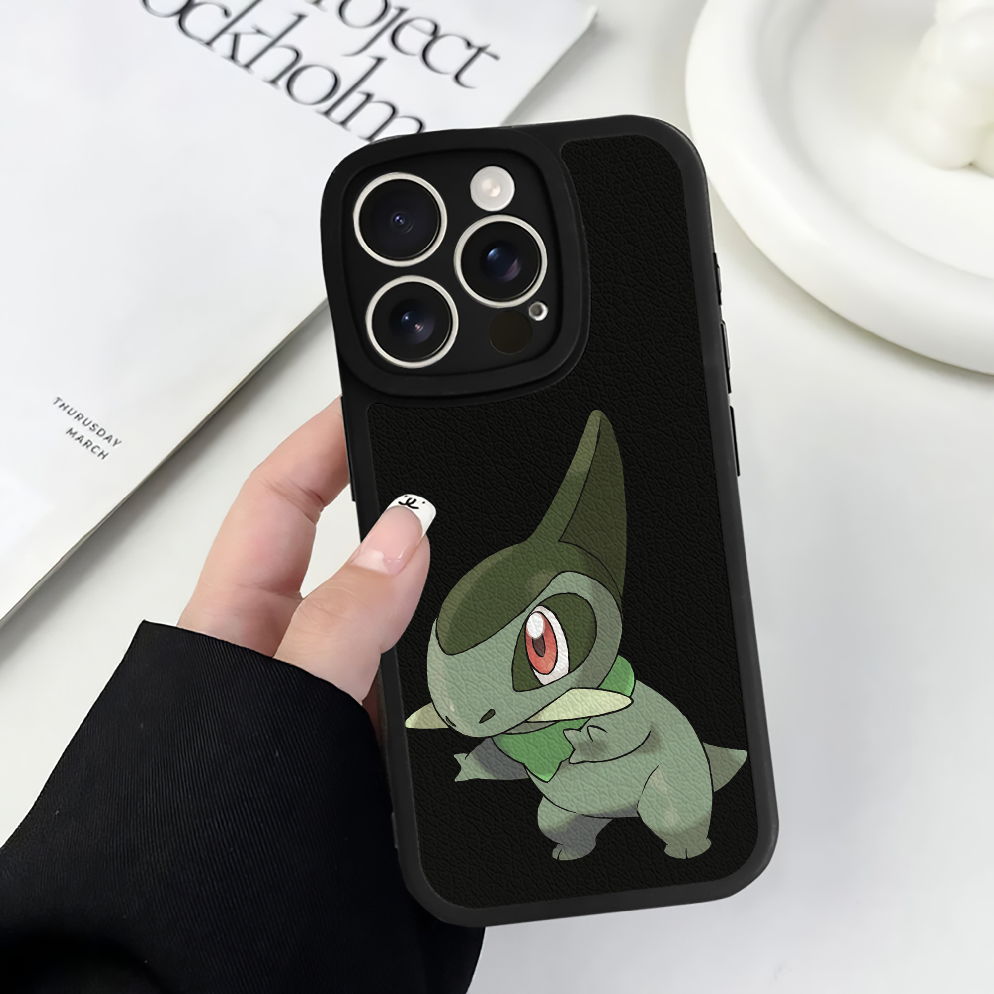 （画像用） ポケットモンスター Pokémon 【iPhone 16シリーズ対応】シリコンスマホケース（レザー調） 材質：シリコン
